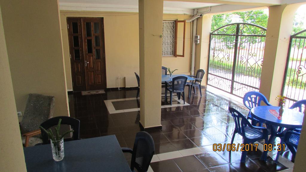 Sunny House Kobuleti Hotel Exterior foto