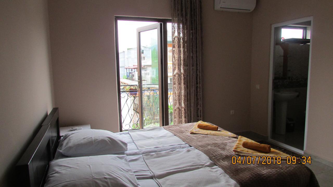 Sunny House Kobuleti Hotel Exterior foto